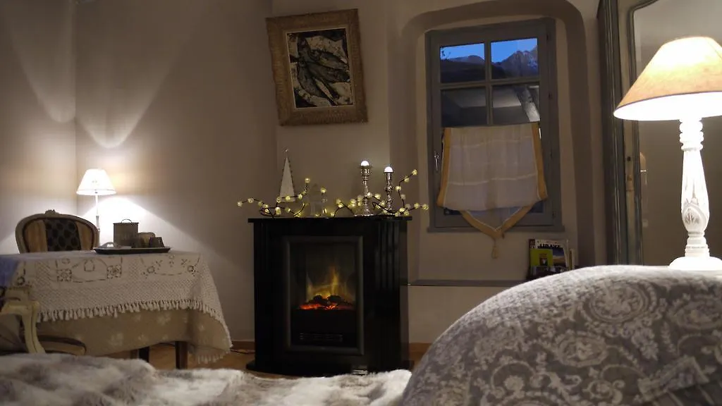Les Means Bed & Breakfast Meolans-Revel