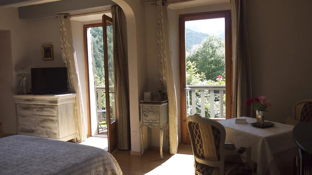 Les Means Bed & Breakfast Meolans-Revel France